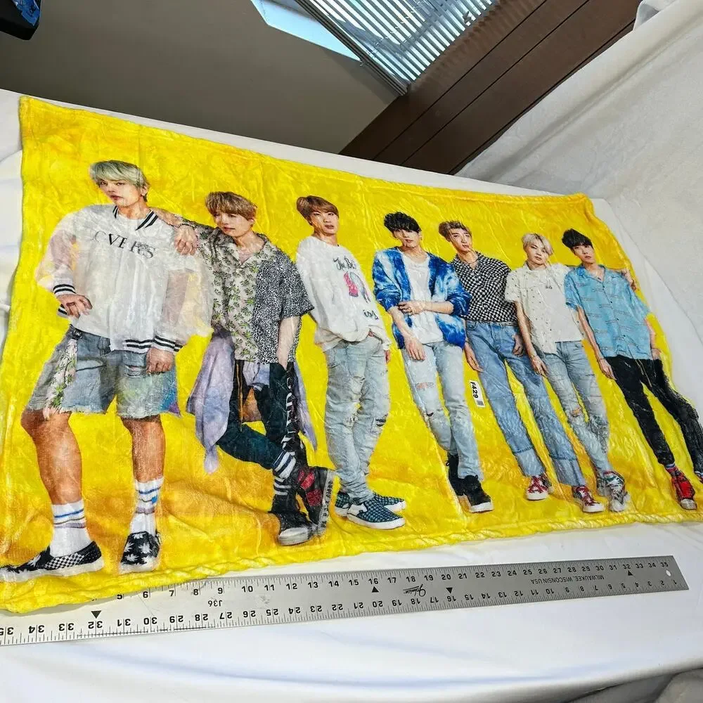K-Pop Group BTS ARMY Plush Fleece Throw Blanket Yellow 44
